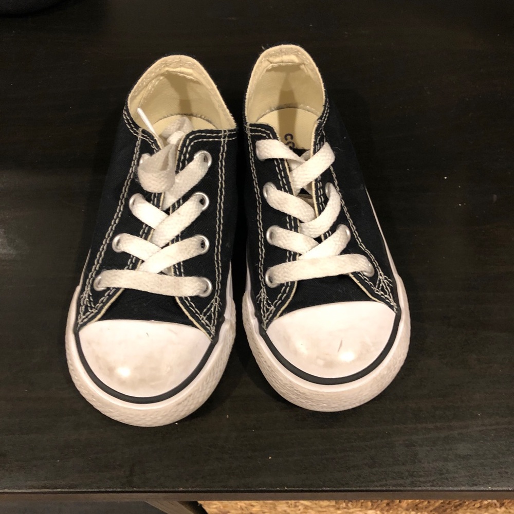Toddler chucks